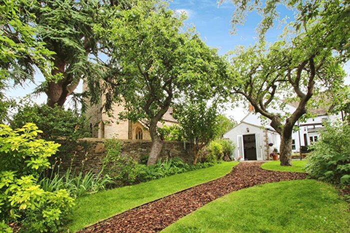 3 Bedroom End Of Terrace House For Sale In High Street, Cricklade, SN6