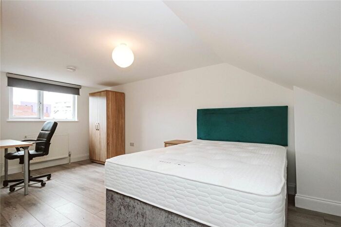 5 Bedroom Terraced House To Rent In Edward Road, Arnos Vale, Bristol, BS4