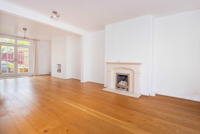 5 Bedroom Semi-Detached House To Rent In Herne Road, Surbiton, KT6