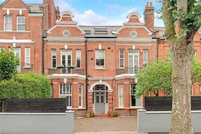 2 Bedroom Flat To Rent In Brondesbury Road, London, NW6