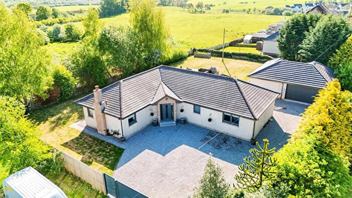 3 Bedroom Detached House For Sale In Fairholm Avenue, Ferniegair, Hamilton, ML3