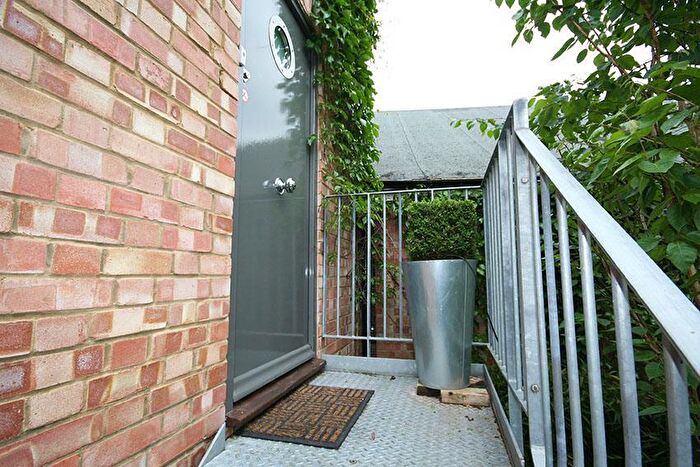 1 Bedroom Apartment To Rent In Surbiton / Kingston, KT1