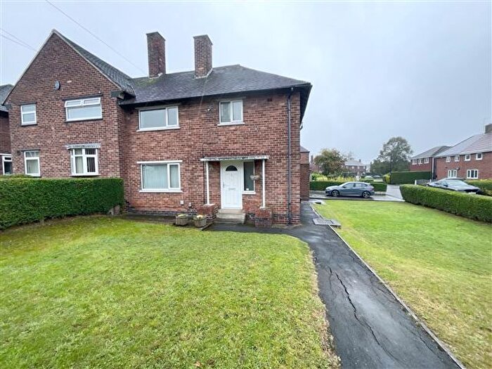 3 Bedroom Semi-Detached House For Sale In Jaunty View, Sheffield, S12