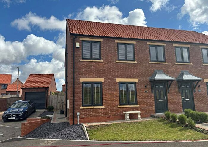 4 Bedroom Semi-Detached House For Sale In Daisy Way, Louth, LN11