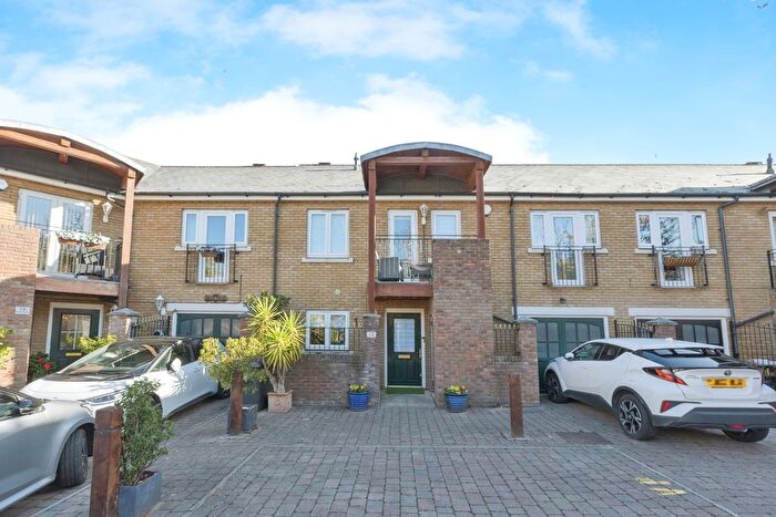 3 Bedroom Terraced House For Sale In Lightermans Way, Greenhithe, Kent, DA9