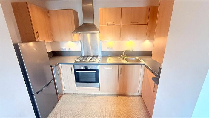 1 Bedroom Flat To Rent In Chaloner Grove, Wakefield, WF1
