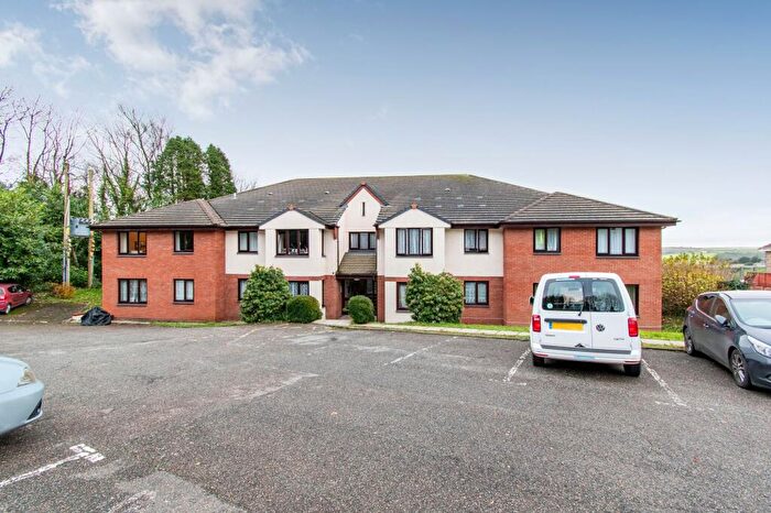 2 Bedroom Flat To Rent In Plymouth Road, Fairlight Plymouth Road, PL14