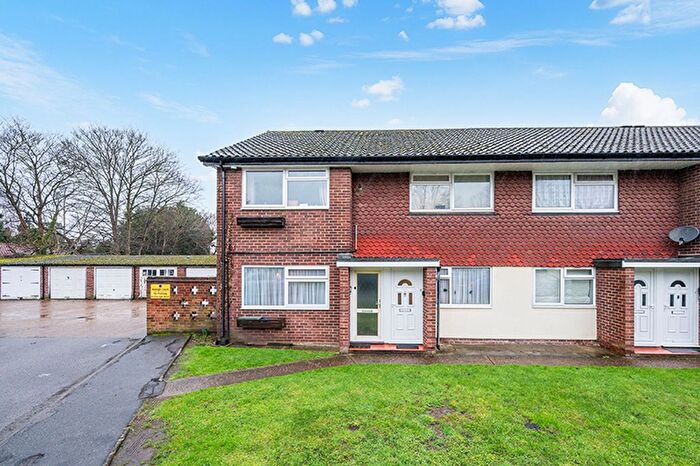 2 Bedroom Maisonette For Sale In Raleigh Court, Off Stanley Park Road, Wallington, Surrey, SM6