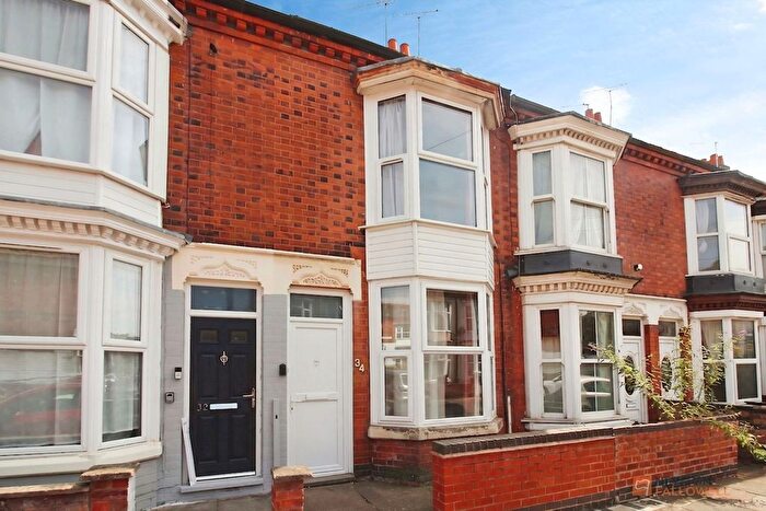 3 Bedroom Terraced House For Sale In Wilberforce Road, Leicester, LE3