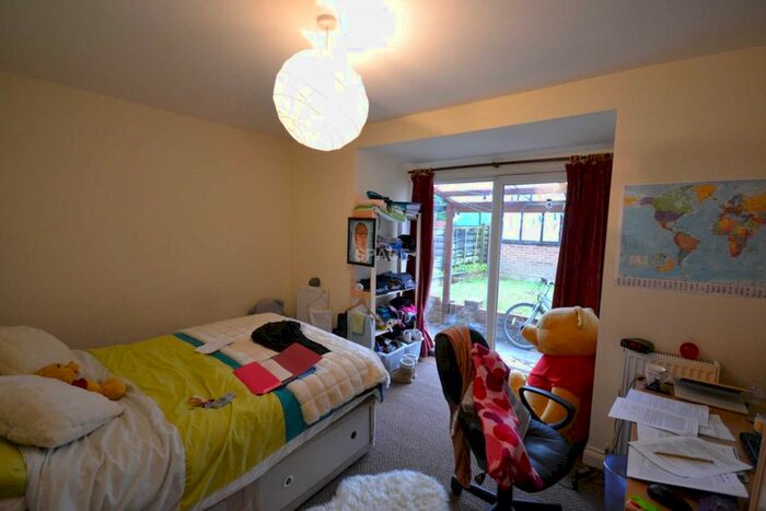 4 Bedroom Semi-Detached House To Rent In Addington Road, Reading, Berkshire RG1