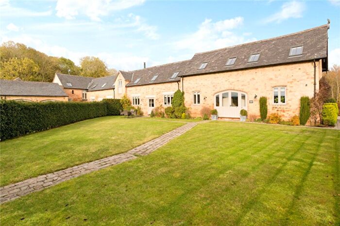 3 Bedroom Barn Conversion For Sale In Chadshunt, Near Kineton, CV35