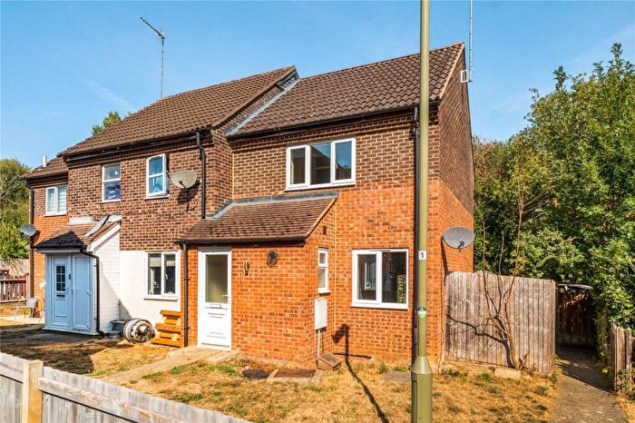2 Bedroom End Of Terrace House For Sale In Japonica Walk, Banbury, Oxfordshire, OX16