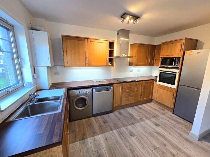 2 Bedroom Flat To Rent In Cherrybank Gardens, City Centre, Aberdeen, AB11
