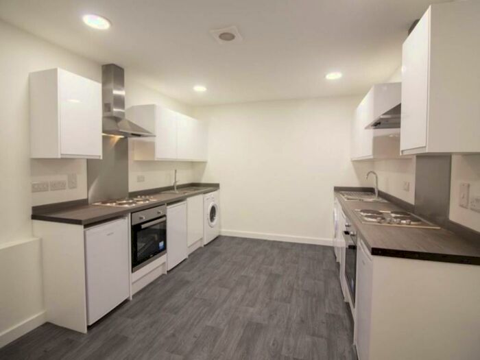 1 Bedroom Apartment To Rent In Campbell House, Sunbridge Road, Bradford, BD1