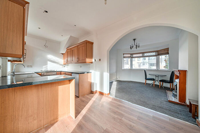 3 Bedroom Terraced House For Sale In Bramdean Crescent, London, SE12