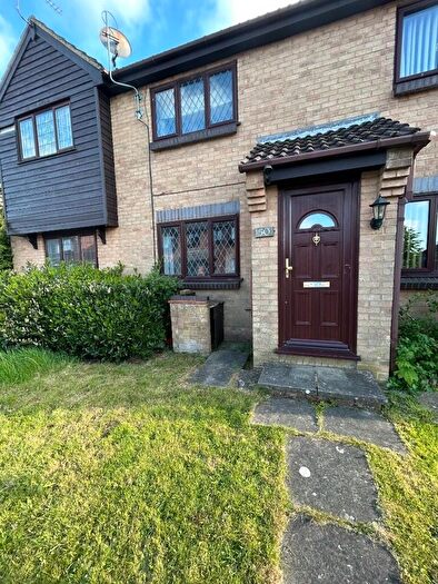 2 Bedroom Terraced House To Rent In Stag Road, Chatham, Kent, ME5