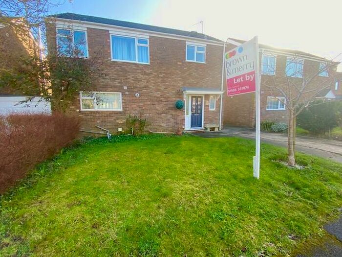 3 Bedroom House To Rent In Mansel Close, Cosgrove, Milton Keynes, MK19