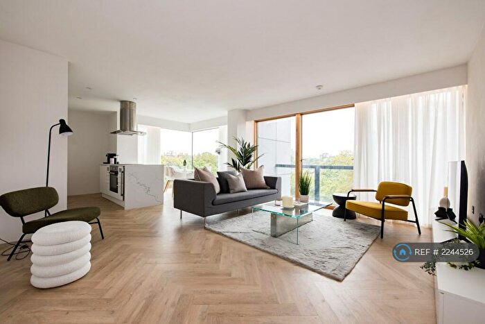 2 Bedroom Flat To Rent In Gainsborough Studios West, London, N1