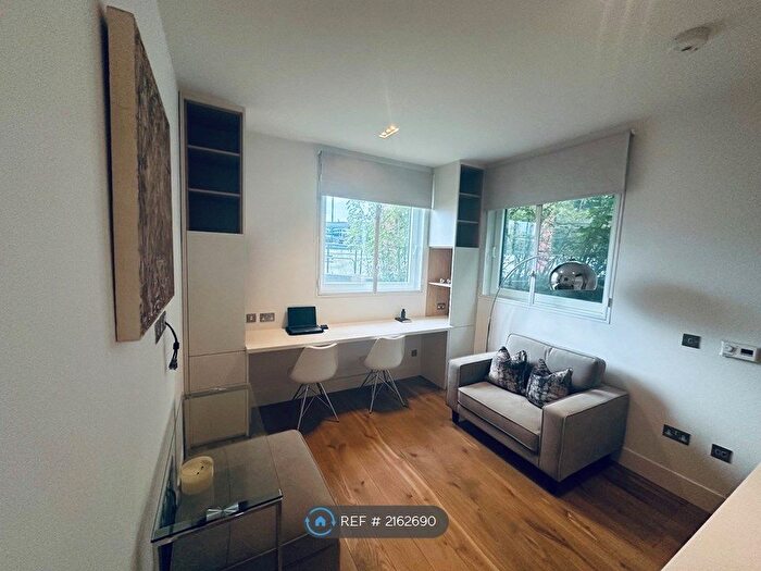 Studio To Rent In Norfolk House, London, EC4V