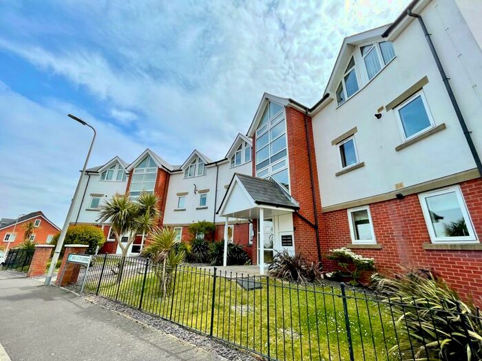 2 Bedroom Apartment To Rent In Clos Yr Wylan, Barry, CF62