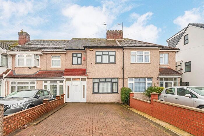 3 Bedroom Property To Rent In Avon Road, Greenford, UB6