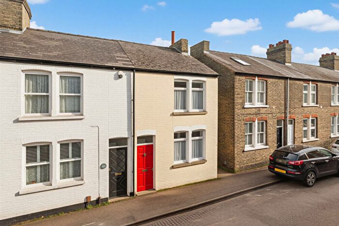 3 Bedroom End Terrace House For Sale In Thoday Street, Cambridge, CB1