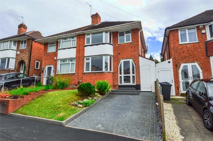 3 Bedroom Semi-Detached House To Rent In Nigel Avenue, Northfield, Birmingham, B31