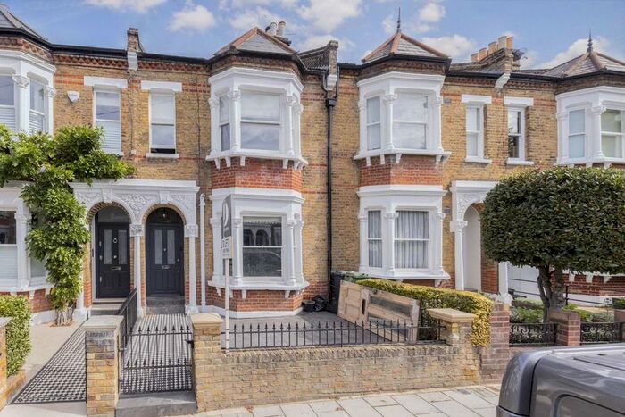 4 Bedroom Property To Rent In Caldervale Road, London, SW4