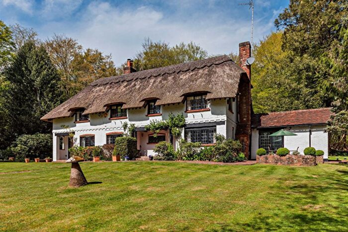 5 Bedroom Detached House For Sale In Guildford Road, Clemsfold, Horsham, RH12