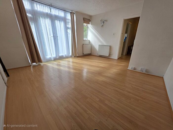 2 Bedroom Flat To Rent In The Larches, Luton, Bedfordshire, LU2