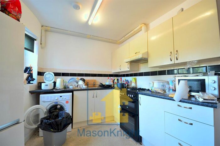 4 Bedroom Flat To Rent In St. Stephens Road, Selly Oak, Birmingham, B29