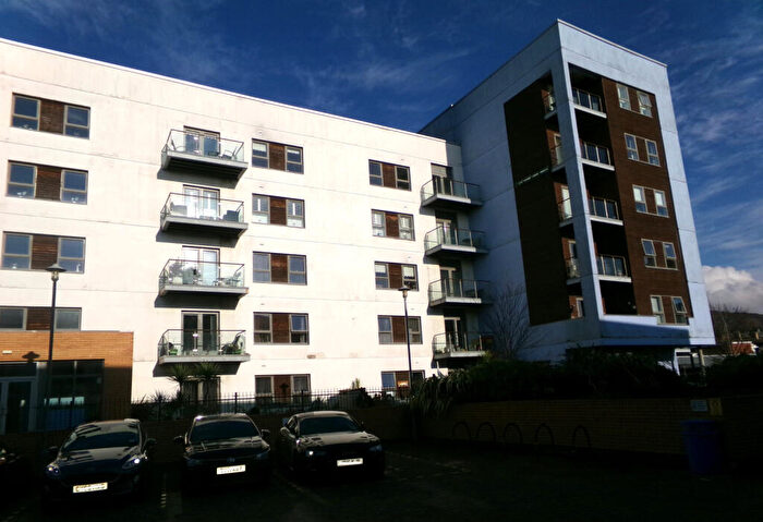 2 Bedroom Flat For Sale In Mariners Court, Lambert Road, Swansea, SA1