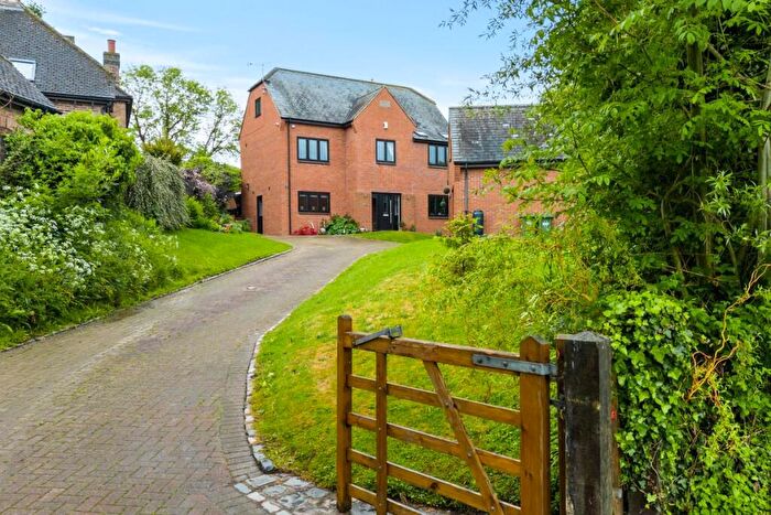 6 Bedroom Detached House For Sale In Vicarage Road, Flecknoe, CV23