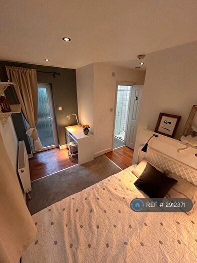 Studio To Rent In Salcombe Gardens, London, NW7