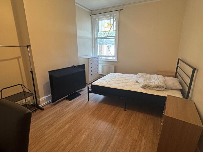 1 Bedroom Flat To Rent In High Street, Bromley, BR1