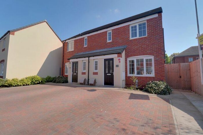 3 Bedroom Semi-Detached House To Rent In Shakespeare Drive, Penkridge, ST19