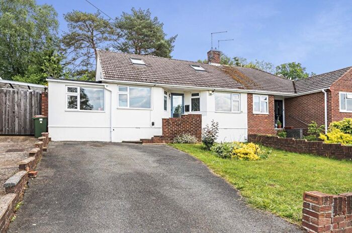 4 Bedroom Chalet For Sale In Bodycoats Road, Chandler's Ford, SO53