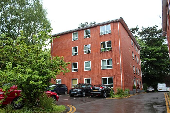 2 Bedroom Flat To Rent In Leckhampton Place, Cheltenham, GL53