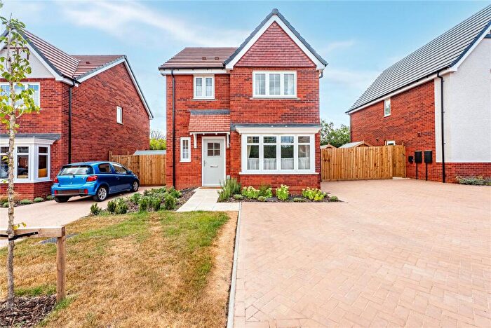 3 Bedroom Detached House For Sale In Woodhouse Road, Southwell, Nottinghamshire, NG25