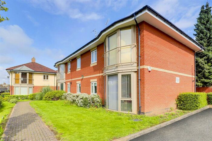 2 Bedroom Flat To Rent In Rufford Walk, Ruddington, Nottingham, NG11