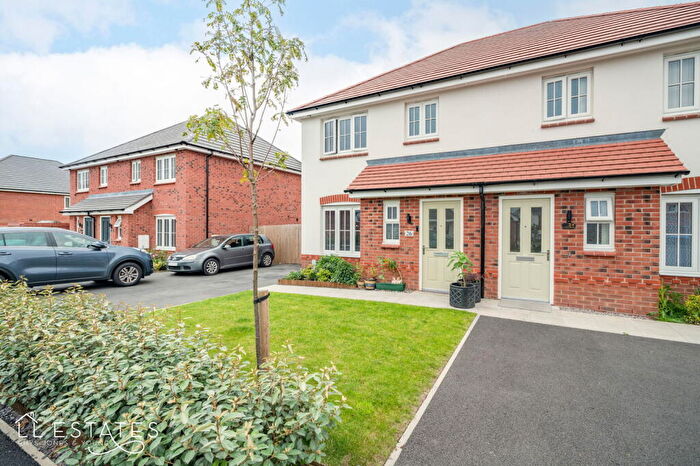 3 Bedroom Semi-Detached House For Sale In Dreif Tegeirian, Rhyl, LL18