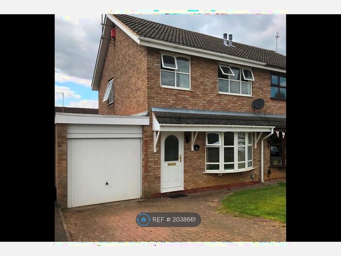 3 Bedroom Semi-Detached House To Rent In Obelisk Rise, Northampton, NN2