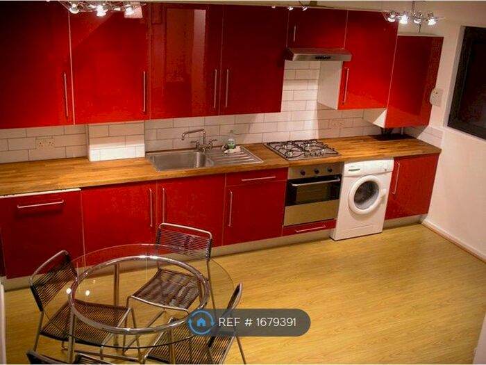 4 Bedroom Maisonette To Rent In Bramfield Court, London, N4