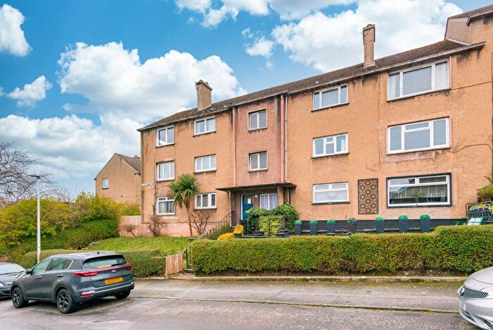 2 Bedroom Flat For Sale In / Pirniefield Bank, Leith Links, EH6