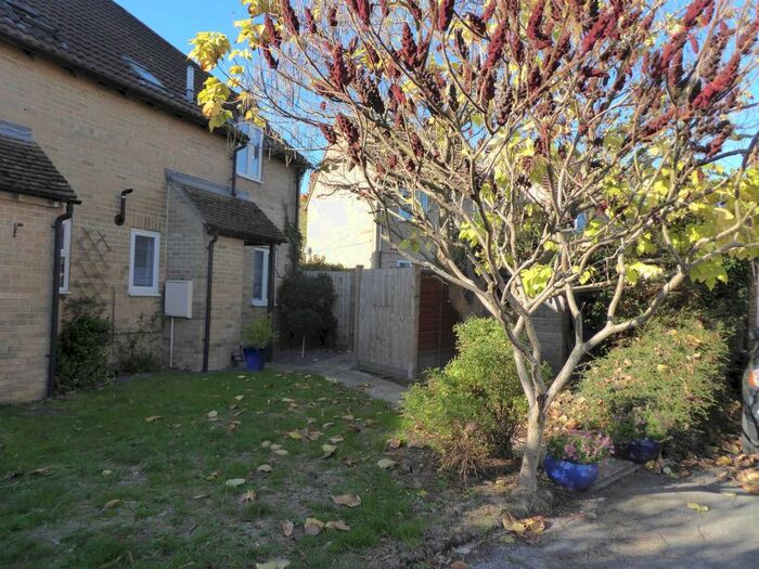1 Bedroom Property To Rent In Rustington Close, Lower Earley, RG6