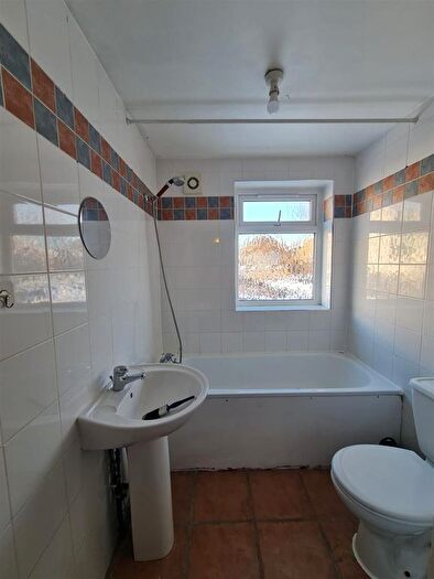 2 Bedroom Flat To Rent In Pembroke Road, London, E17