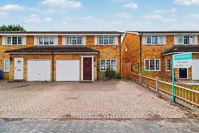 4 Bedroom Semi-Detached House For Sale In Ashdown Avenue, Farnborough, GU14