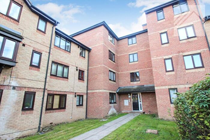 1 Bedroom Apartment To Rent In Waterville Drive, Basildon, SS16