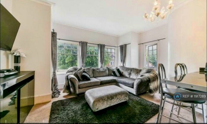 2 Bedroom Flat To Rent In Egmont Road, Sutton, SM2
