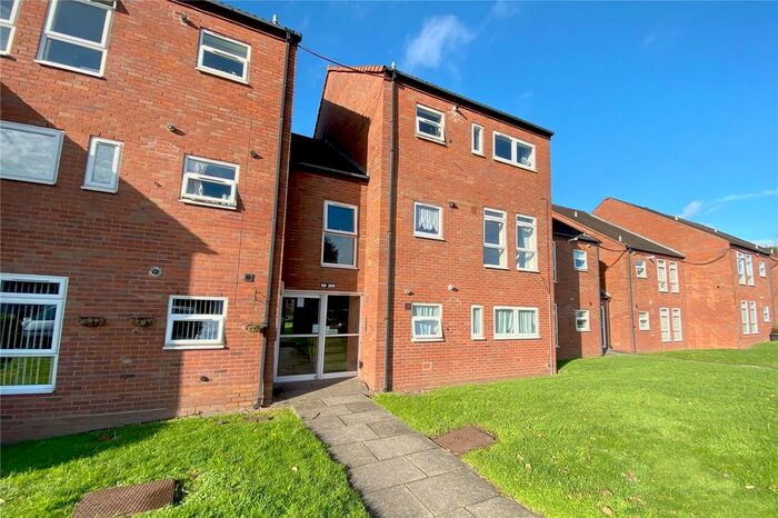 2 Bedroom Flat To Rent In Wolston Close, Solihull, B90